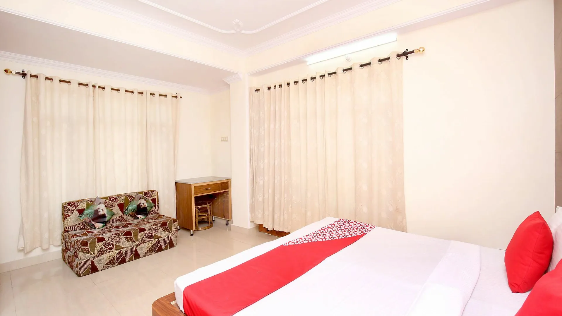 Oyo 13618 Home 2Bhk The Mystique Loft Tuttikandi Shimla India