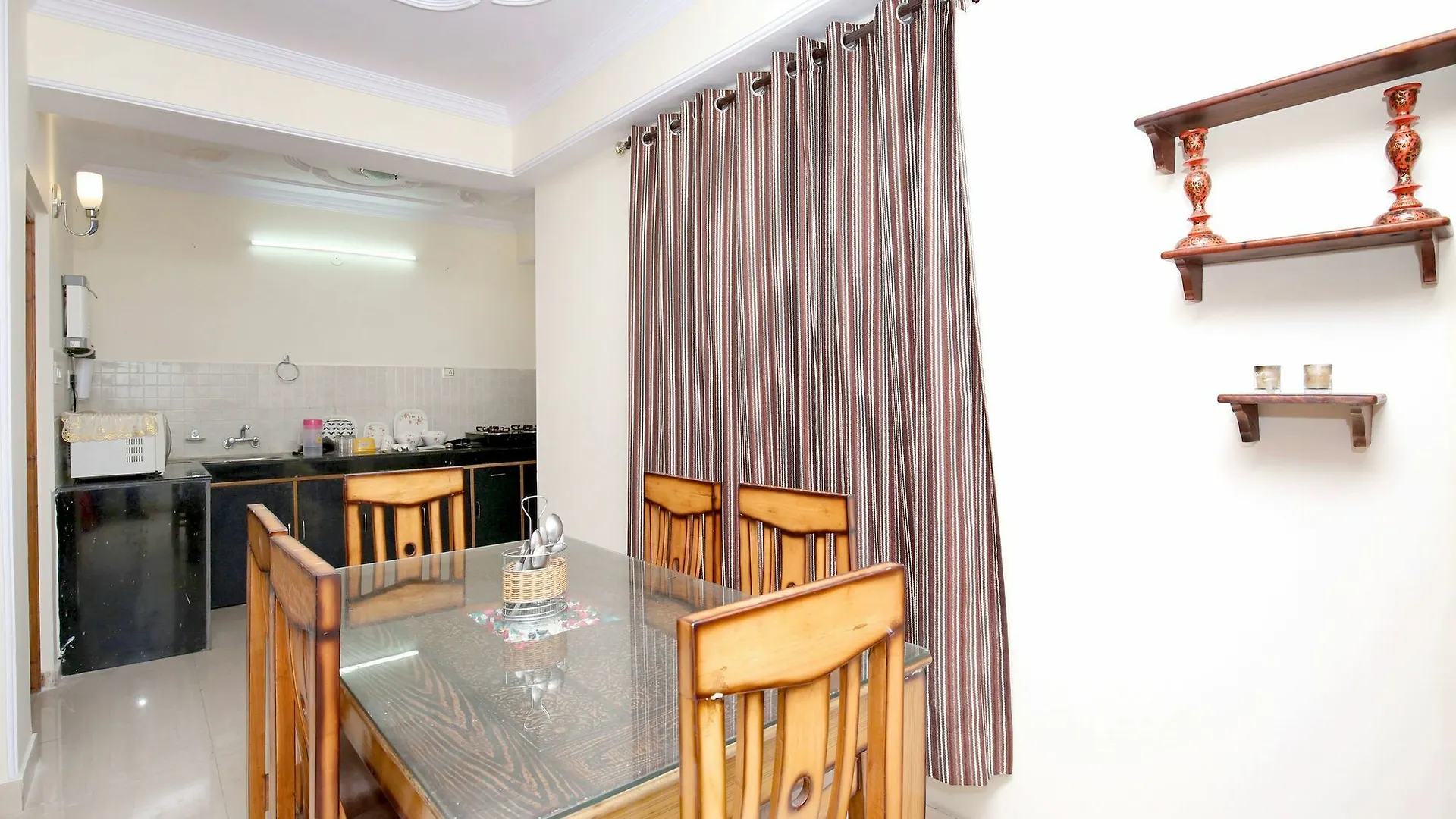 Apartment Oyo 13618 Home 2Bhk The Mystique Loft Tuttikandi Shimla
